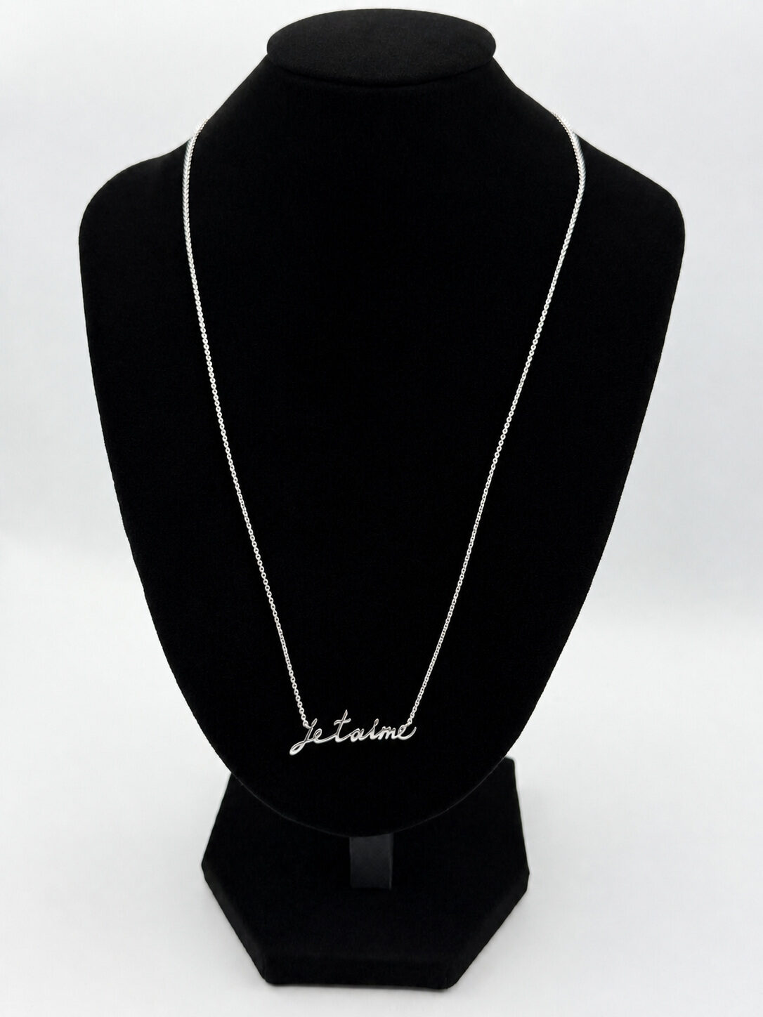 14k White Gold “Je T’aime” Script Necklace — full view