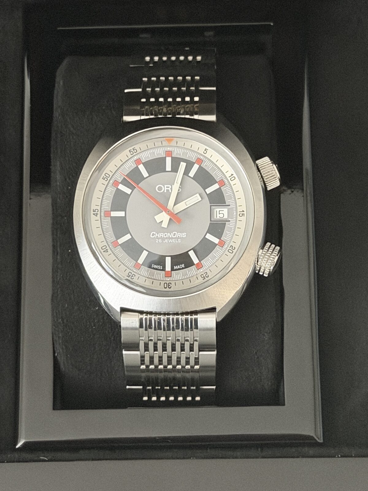 Oris Chronoris Date — 39mm Grey Dial, Steel Bracelet — full view
